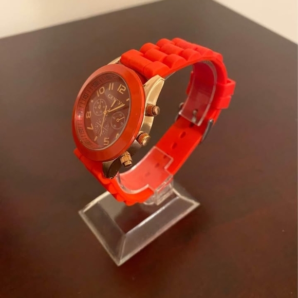 Red Fashion Watch - Picture 2 of 4